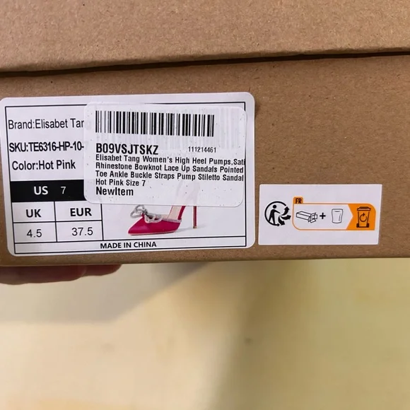 Pink and White Bow-Embellished Women's Accessory - Picture 5 of 8